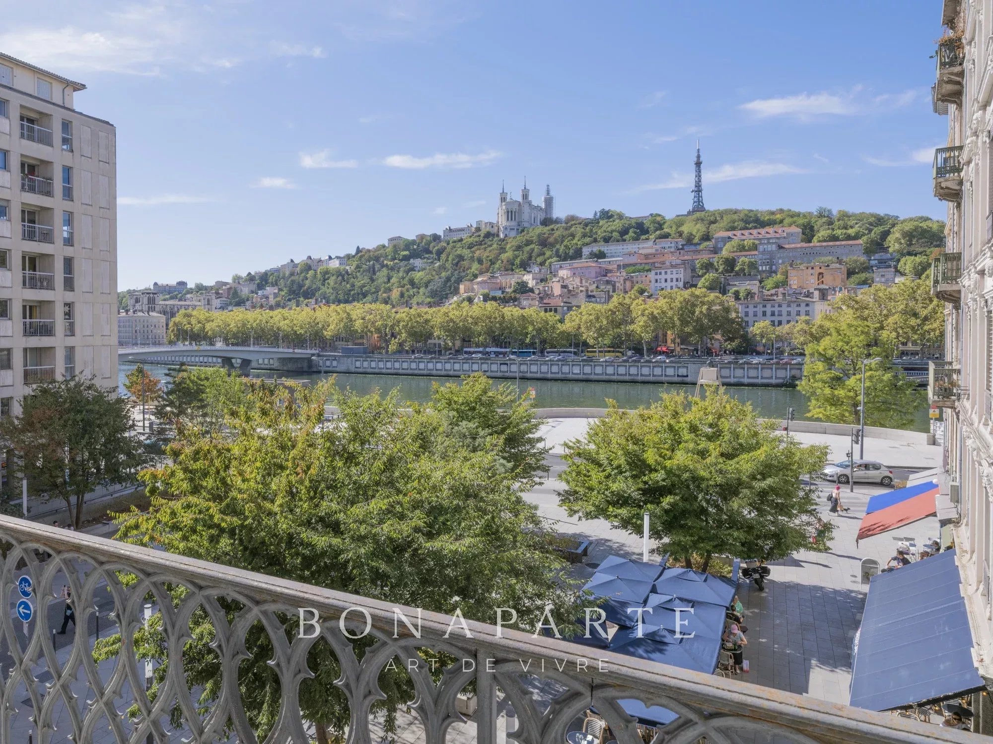 LYON 2, PRESQU'ILE, APPARTEMENT BOURGEOIS DE CARACTERE, 3 CHAMBRES, VUE FOURVIERE